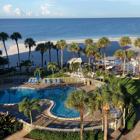 Meet your Posher, Lynda - Picture 1 of 1